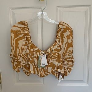 H & M new stretchy top